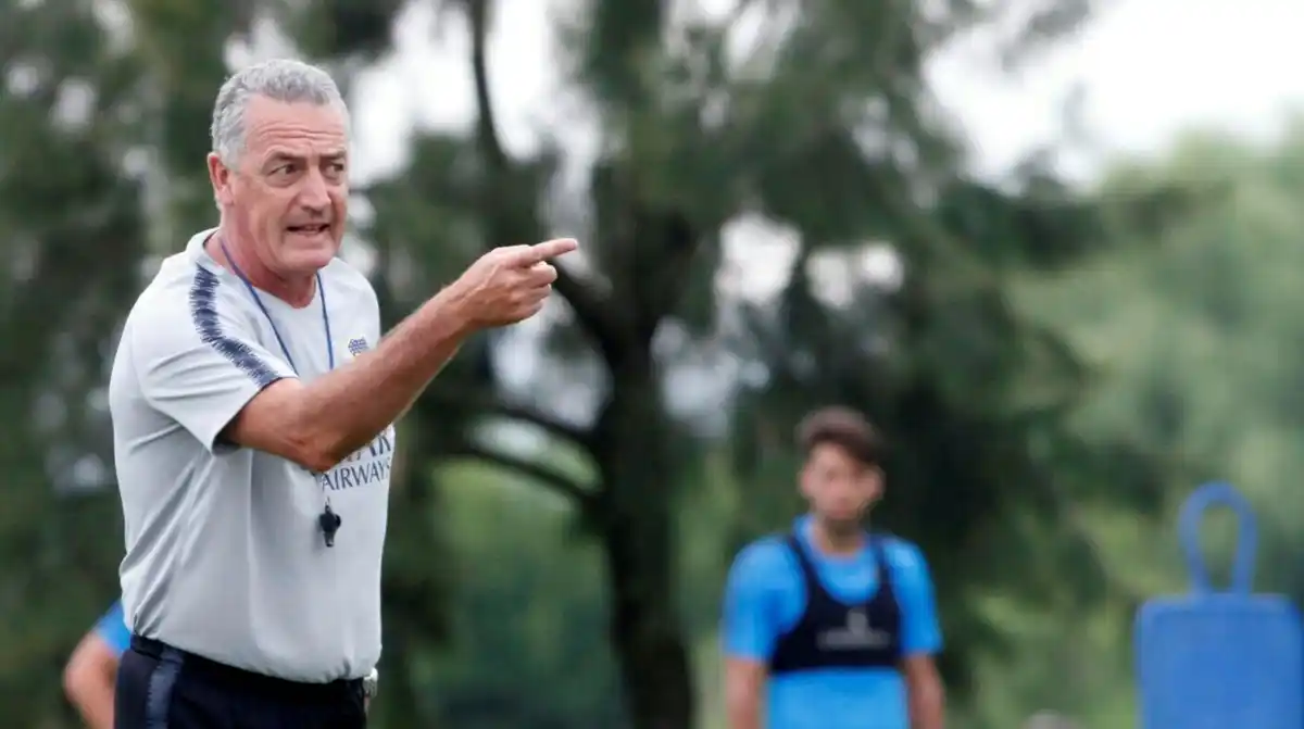 Problemas para Alfaro: se lesionó un seguro titular en Boca