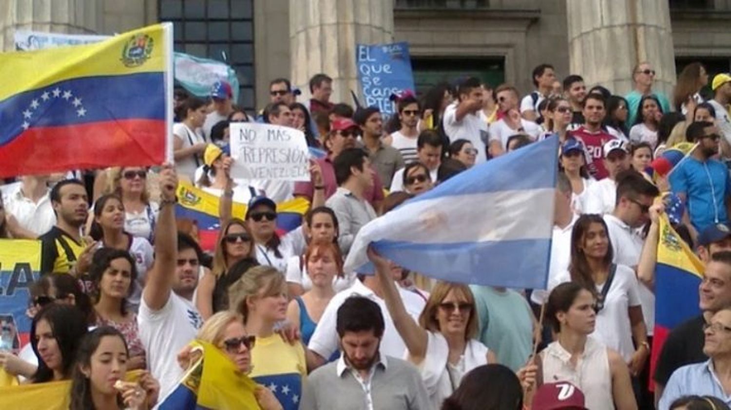 «LO DIMOS TODO»: por estas razones 1.000 venezolanos al mes están regresando desde Argentina