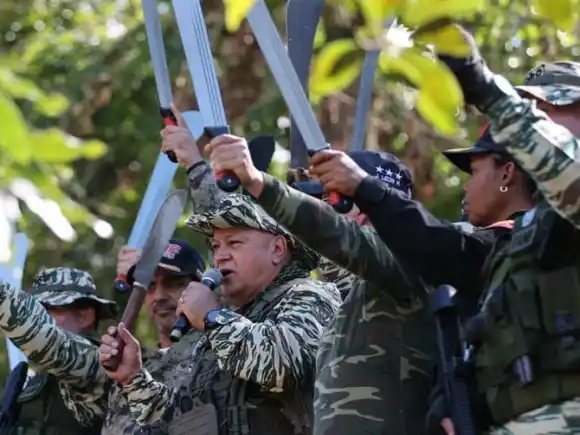 Diosdado Cabello llama a los gobernadores a conformar milicias campesinas