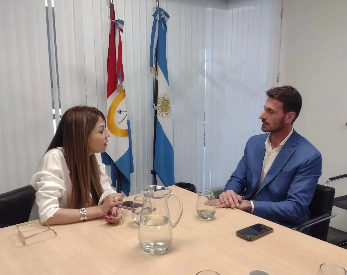 Gonzalo Aira mantuvo un importante encuentro con autoridades de la EPE en Santa Fe