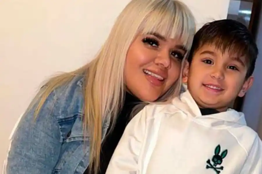 La Justicia ordenó que el hijo de More Rial viva en Córdoba con Facundo Ambrosioni