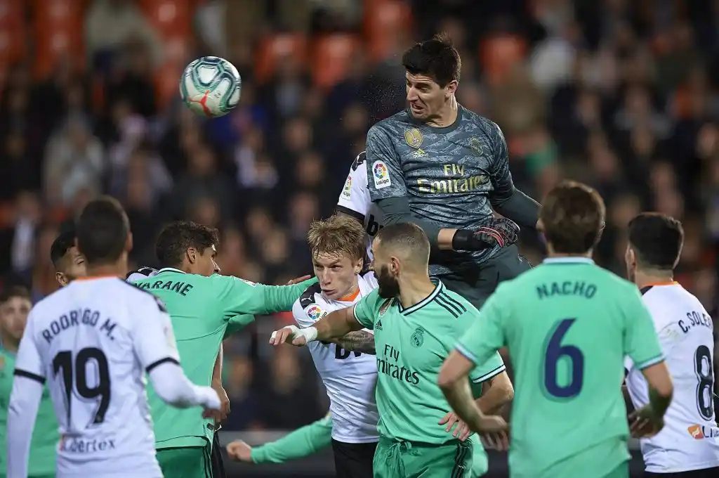Real Madrid empató y comparte el liderazgo