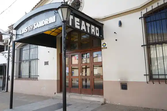 Última varieté teatral del año del espacio Crisálida en el Teatro Municipal