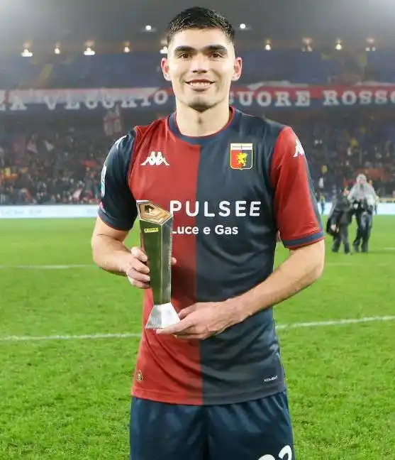 El mexicano Vásquez anotó para Genoa.