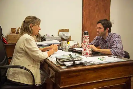 Dora Bogdan recibió al Director Departamental de Escuelas
