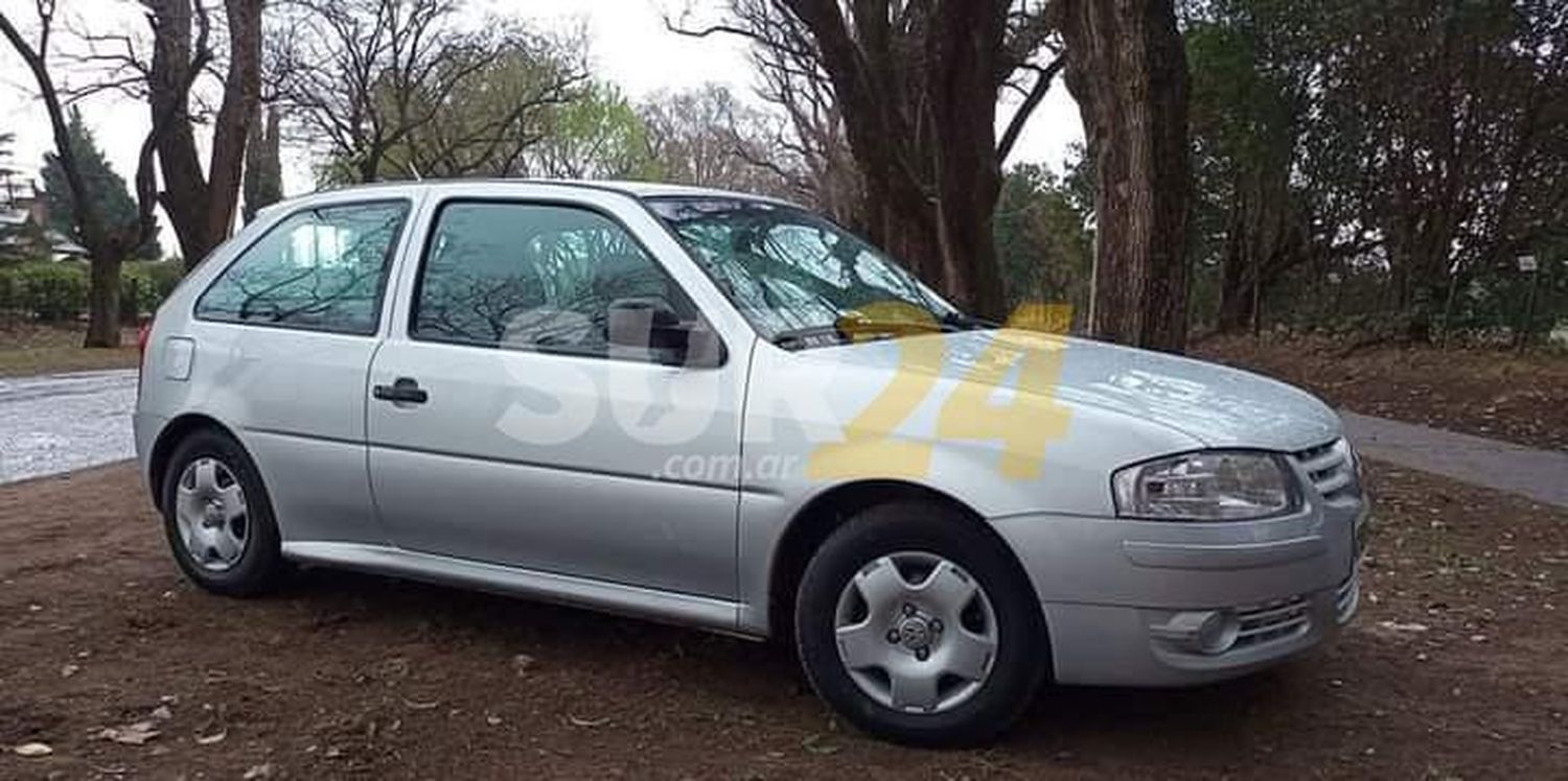 Venado Tuerto: robaron un Volkswagen Gol a plena luz del día