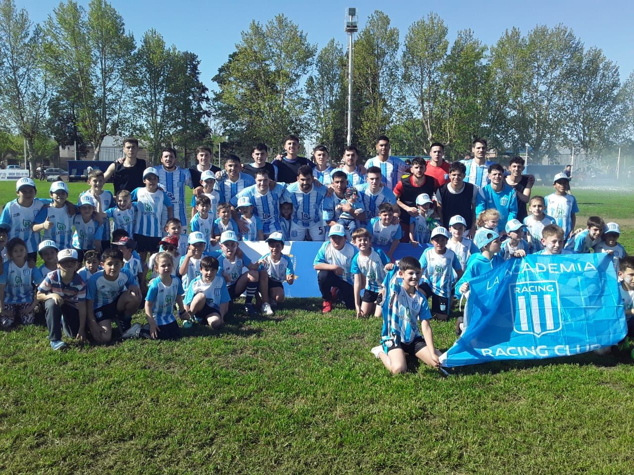 Racing derrotó a Sportman y se quedó con el pase a la "A". Foto: José Caramaschi
