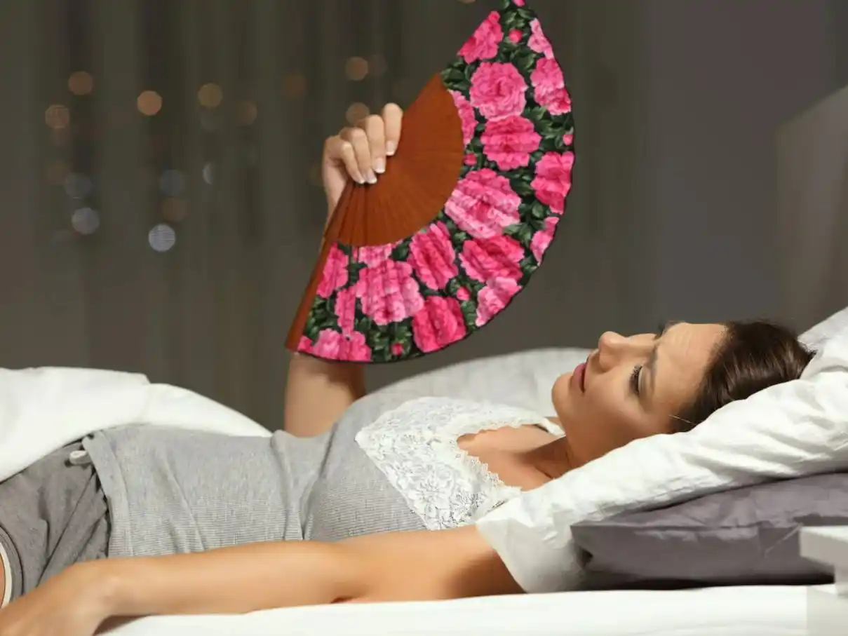 El calor te roba el sueño: ¿Cómo refrescar tu noche sin morir en el intento?