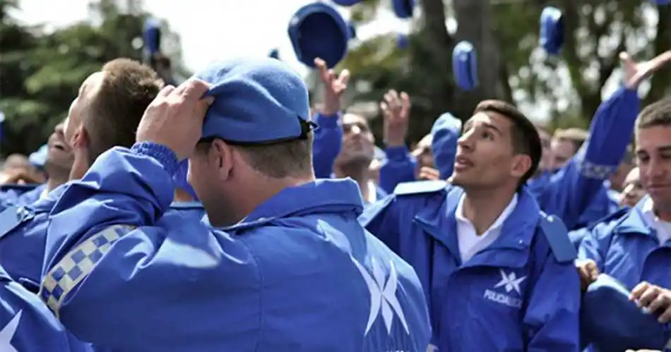 Egresaron 175 agentes de la policía local