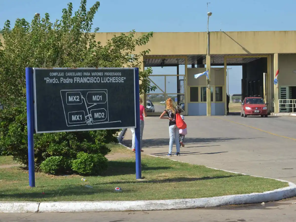 Tensión en Bouwer: ya son 900 los presos en huelga de hambre