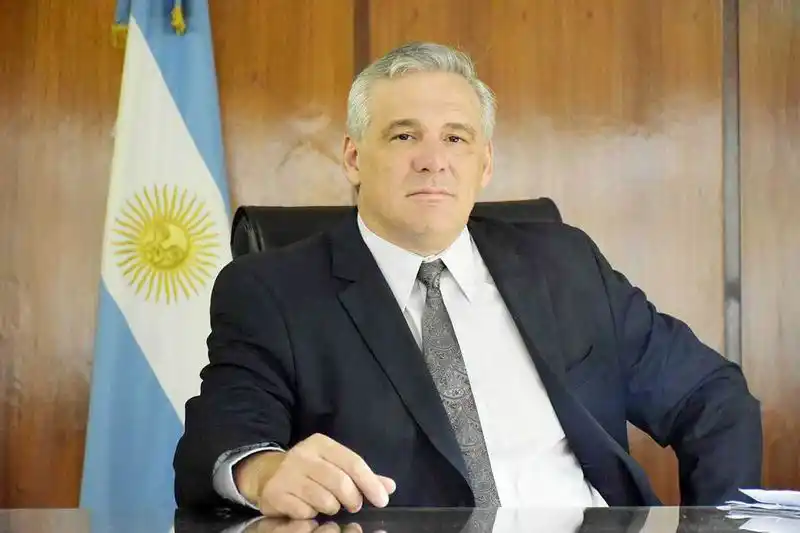 Fernando Carbajal impulsa el tratamiento para
reconocer a los caídos en el ataque al RIMte. 29