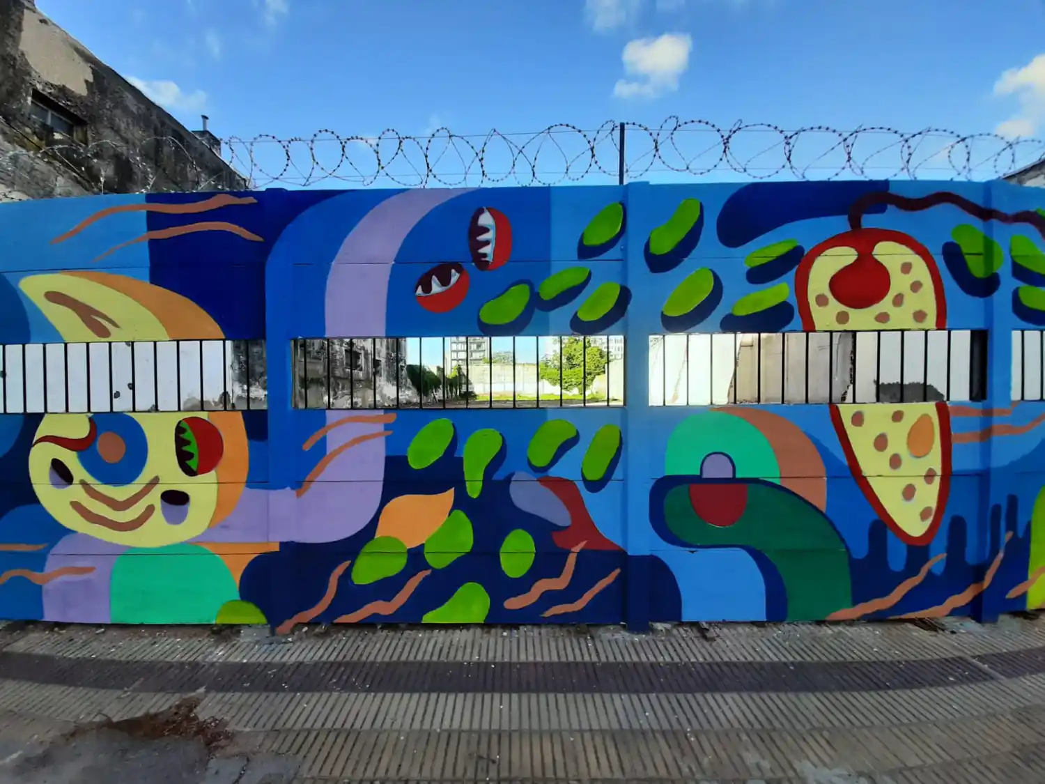 Un nuevo mural de CEB se luce en Tandil, en homenaje a los organismos eucariotas.