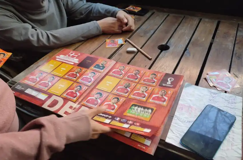 Nueva jornada solidaria de intercambio de figuritas del Mundial