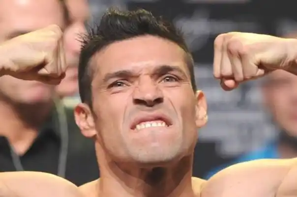 "Maravilla" Martínez y Martin Murray aprobaron el pesaje y habrá combate en Vélez