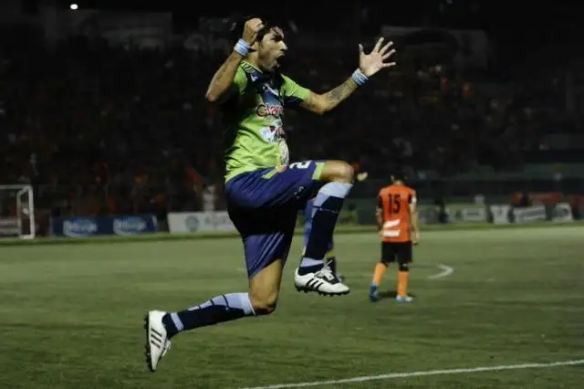 Sebastián Abreu, al Récord Guinness: jugará en su club número 26