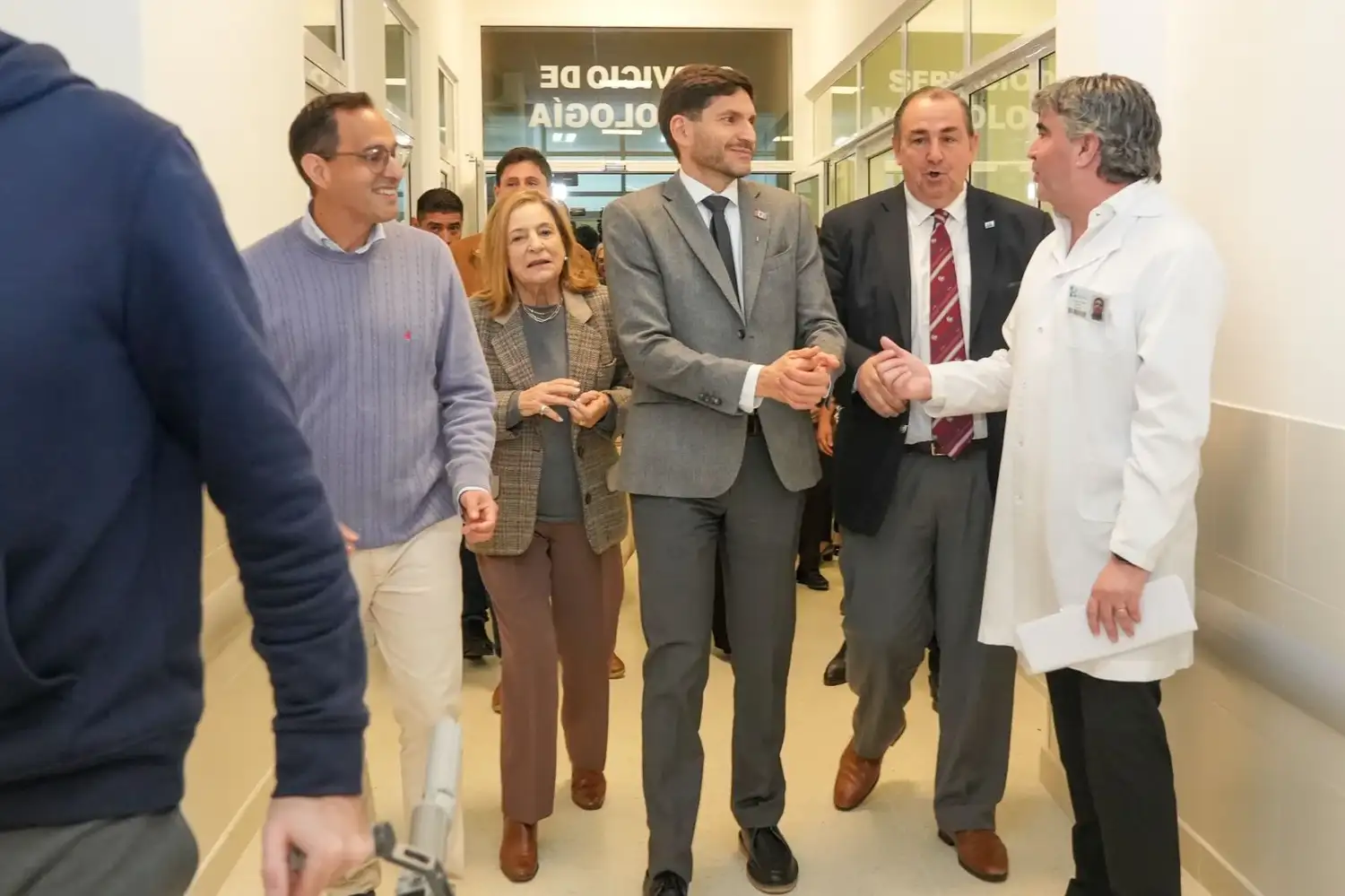 Pullaro inauguró la nueva Sala de Neurología del Hospital Cullen: “Estamos orgullosos de nuestros equipos de salud” - 4