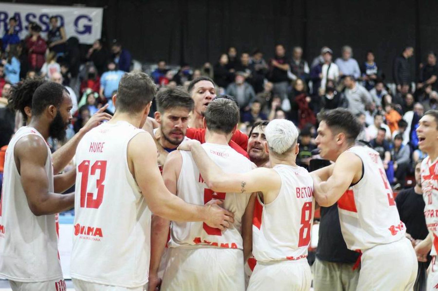 Unión le ganó a Hispano Americano y forzó el cuarto partido