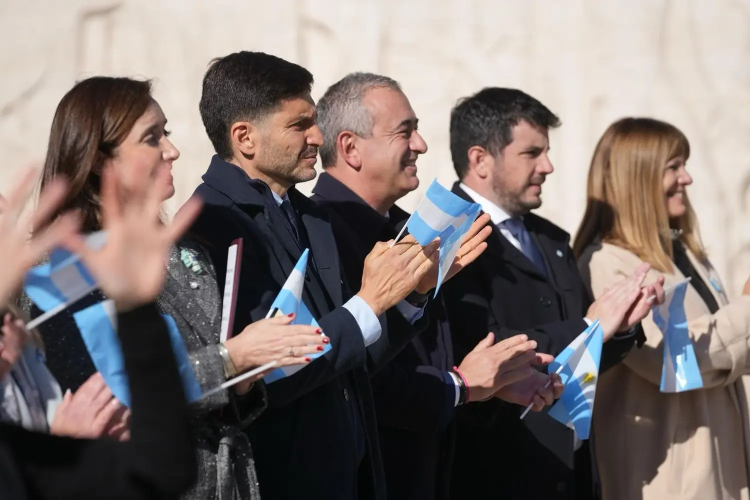 Pullaro encabezó la Promesa de Lealtad a la Bandera de miles de estudiantes de todo el país