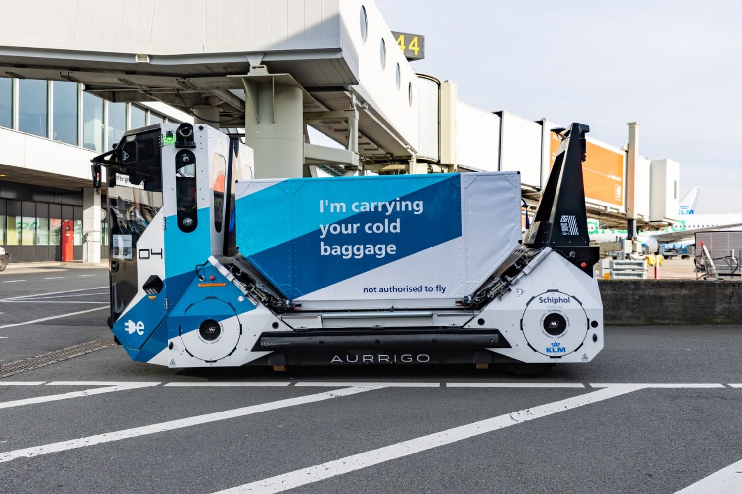 El aeropuerto de Schiphol prueba un vehículo autónomo para el transporte de equipaje