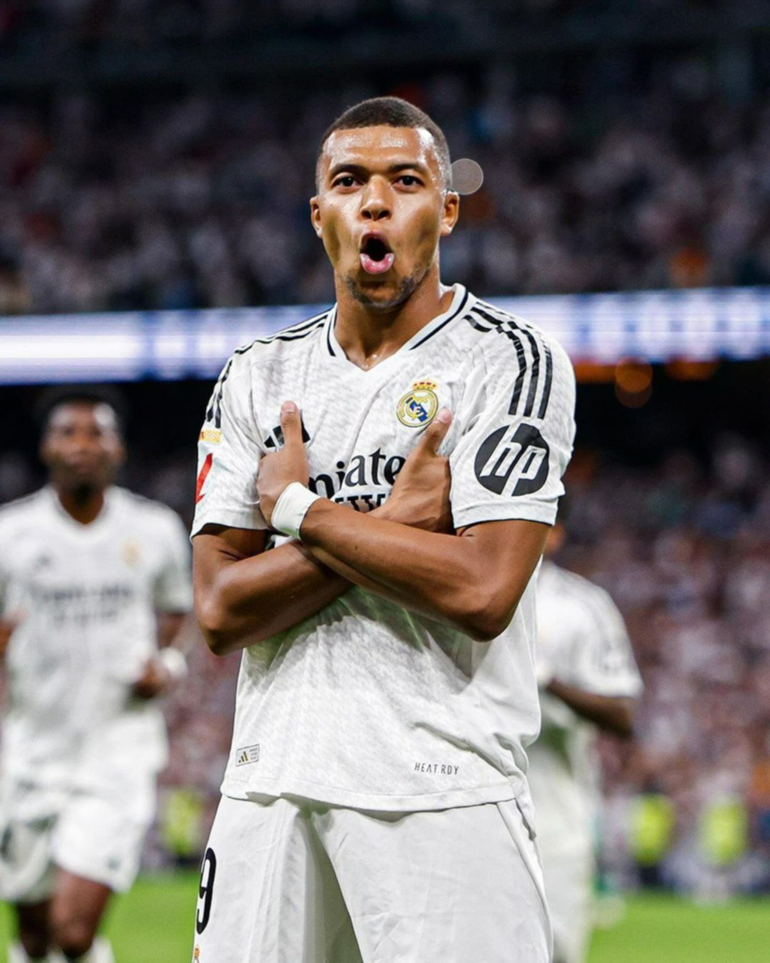 Kylian Mbappé brilla en el Real Madrid: ¡doblete y ambiciones en ascenso!