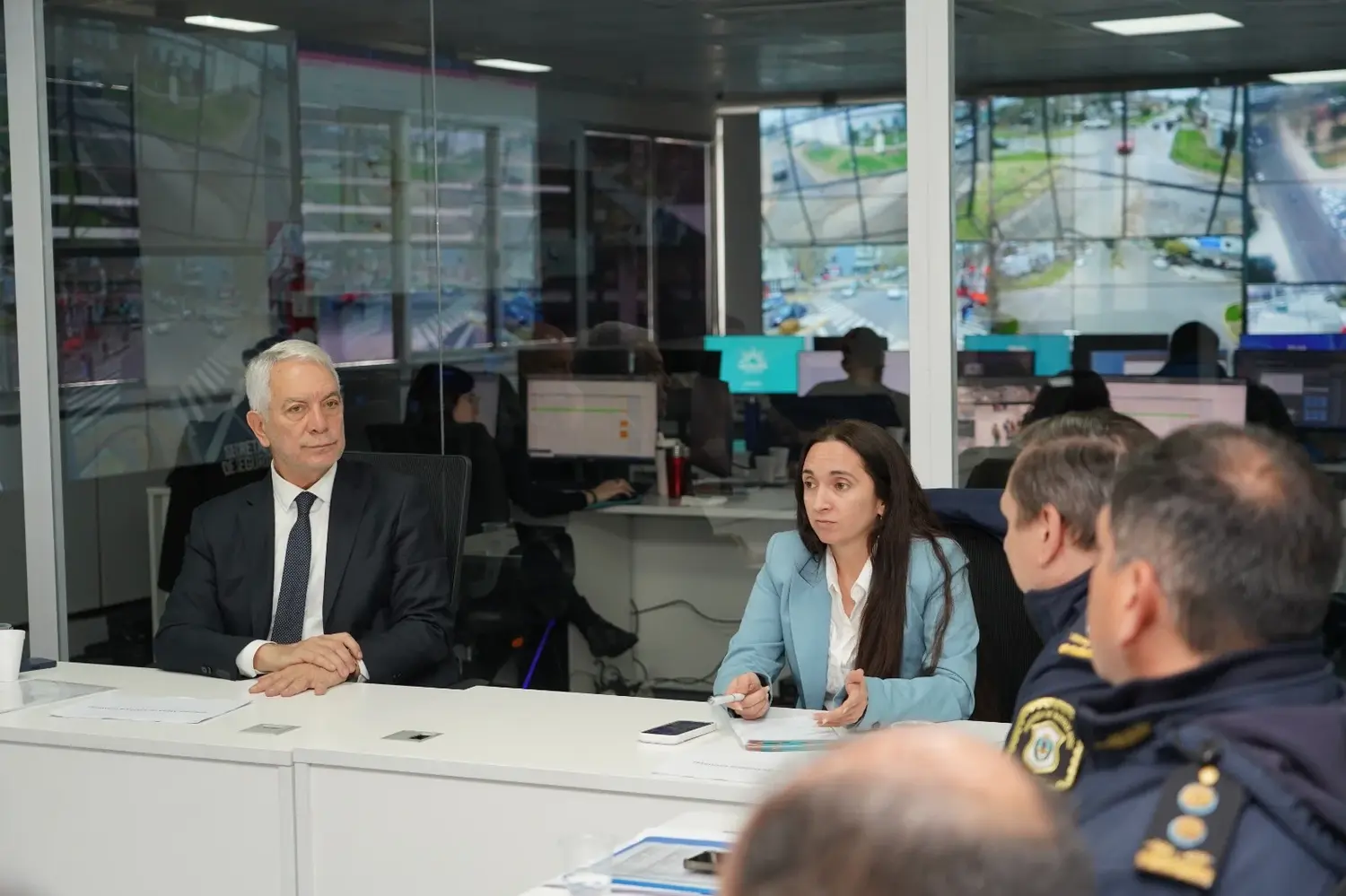 Mesa de trabajo en el Centro de Operaciones Municipal