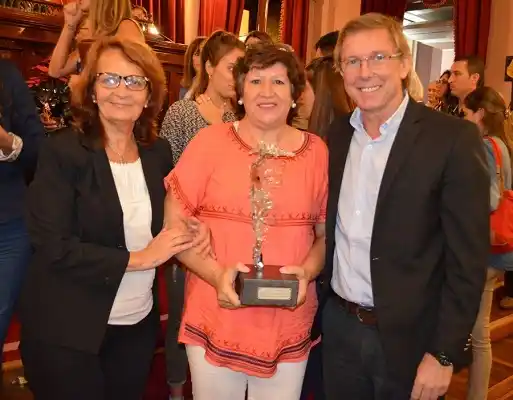 Reconocen a Lucrecia Benítez en la Cámara de Diputados   