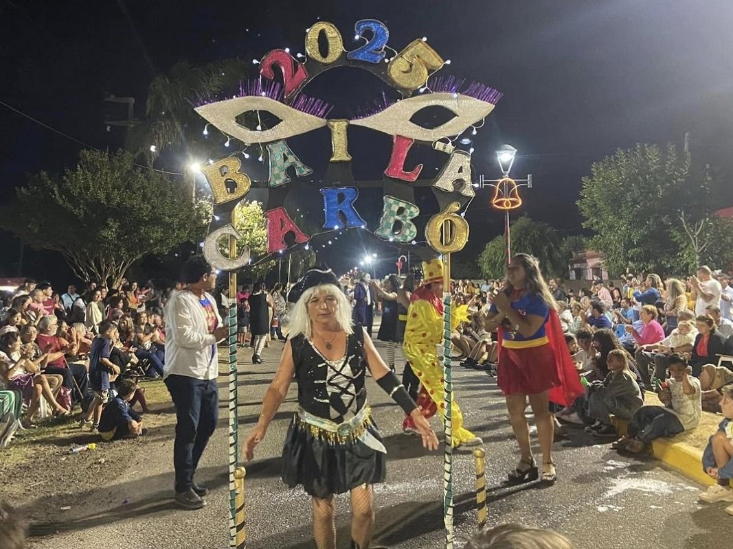 Carbó cierra el Crnaval Provincial
