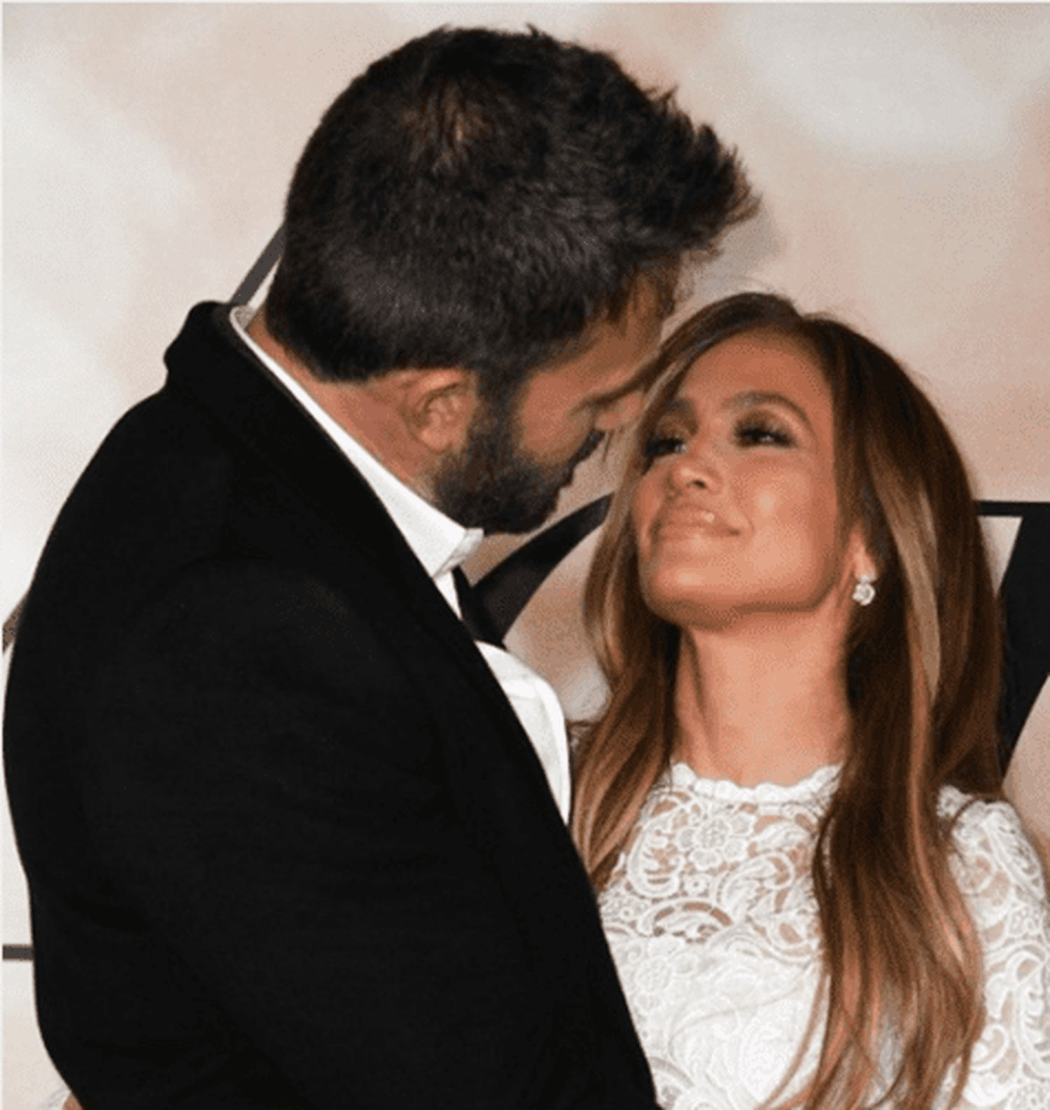 JLo y Ben Affleck derrocharon amor. Foto AFP