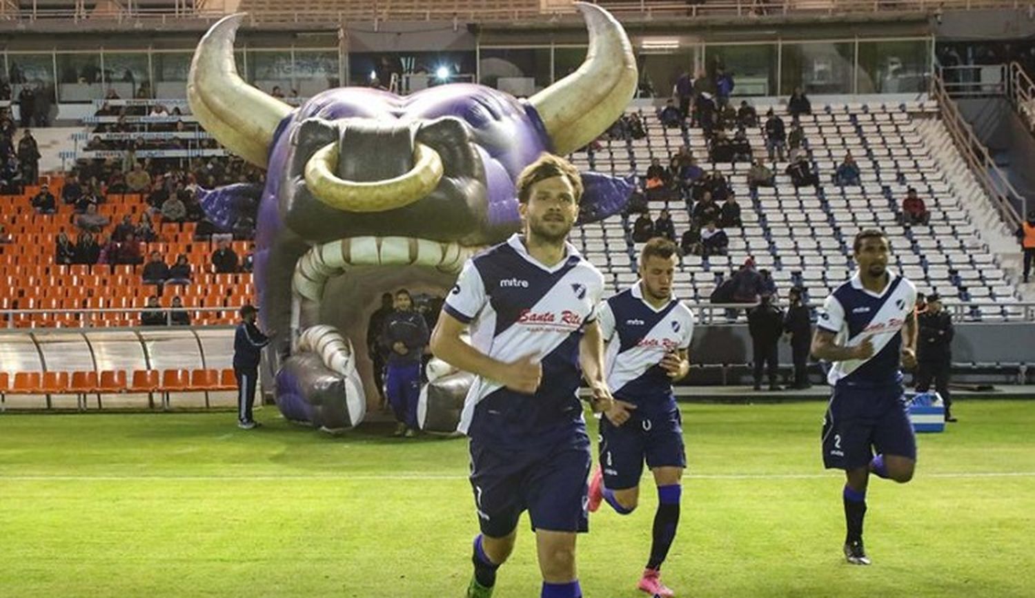 Alvarado sumó una nueva derrota en casa