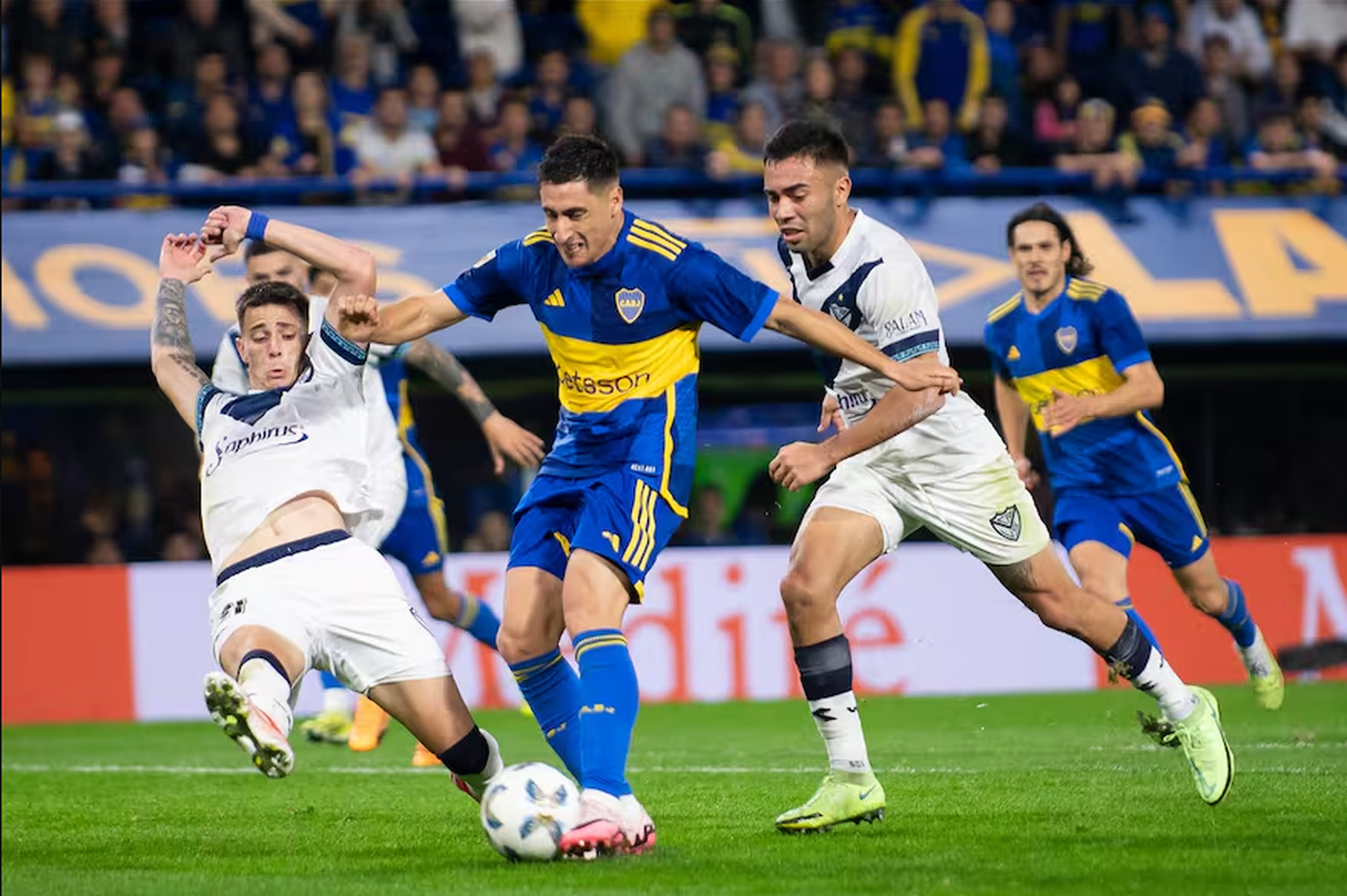 Boca y Vélez se enfrentan esta noche por un lugar en la final de la Copa Argentina