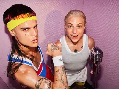 Ca7riel y Paco Amoroso hicieron historia y lograron sus primeros Latin Grammy por su EP Papota