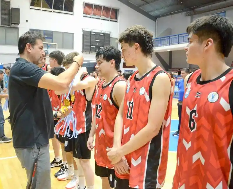 Pozo del Tigre y Formosa son
campeones del básquet sub 18