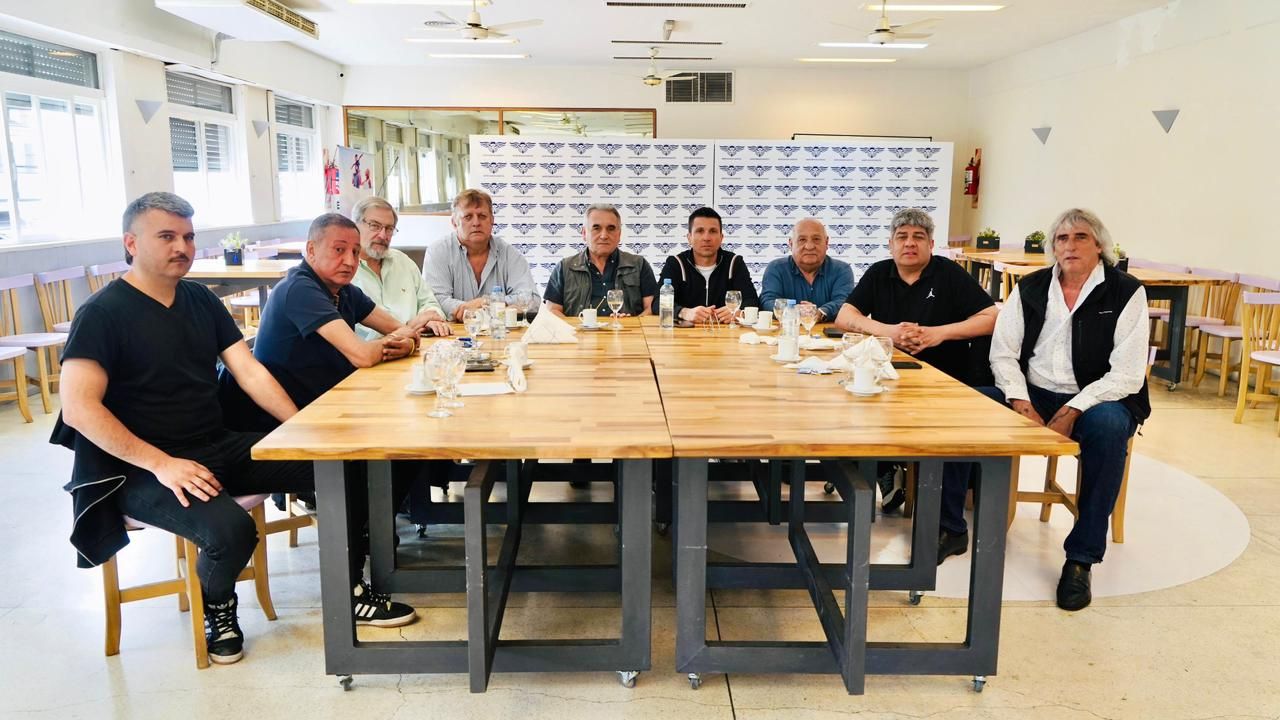 Se reunieron los "popes" del gremialismo del transporte