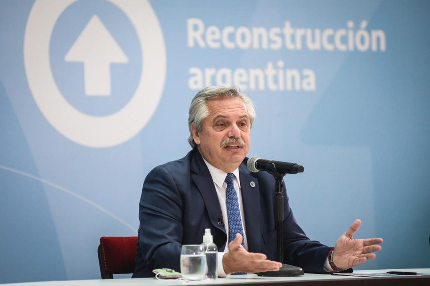 El presidente anunció que otorgarán 15 mil pesos a beneficiarios de algunas asignaciones
