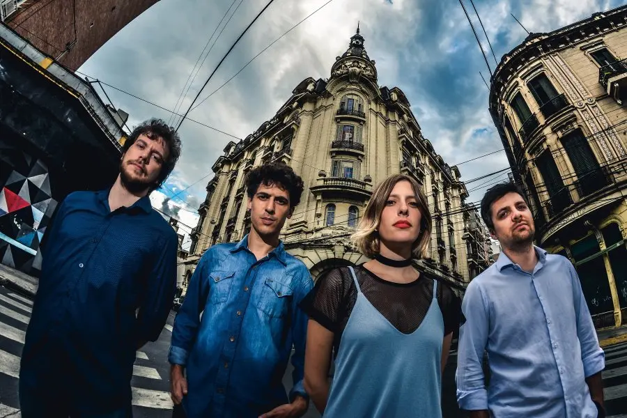 Música Para Volar Presenta "Charly Unplugged" en Rafaela