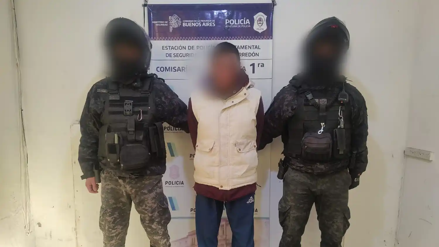 Las autoridades lo detuvieron cuando manejaba una moto por el centro de Mar del Plata.