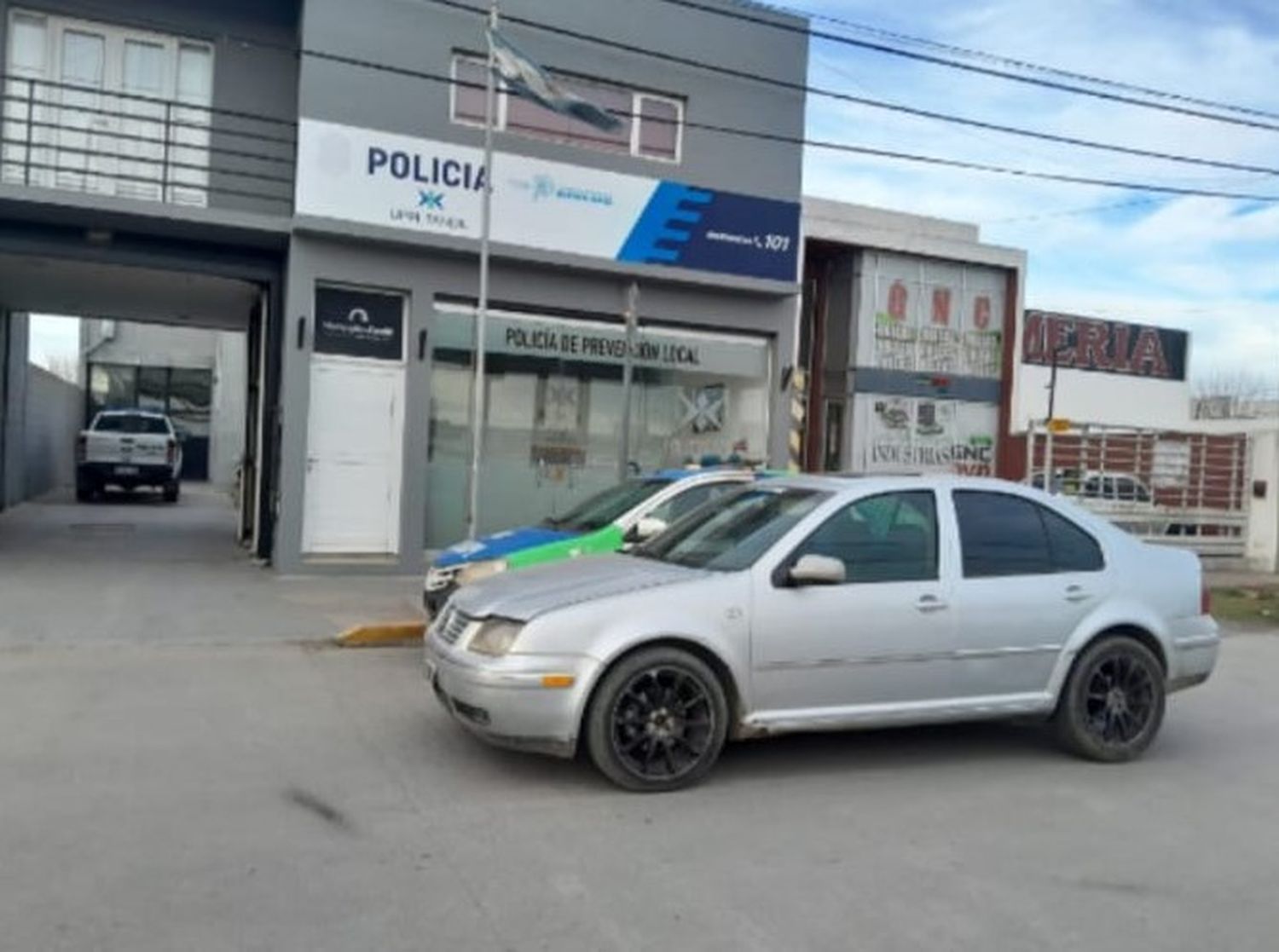 La policía recuperó un vehículo con pedido de secuestro