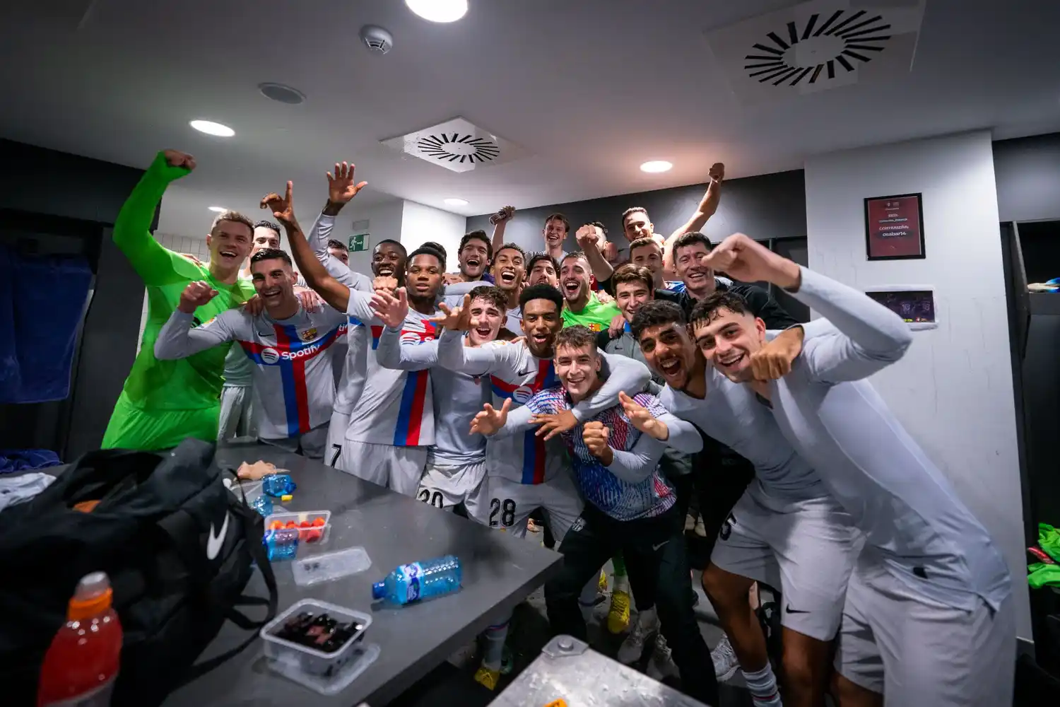 Barcelona lo remontó con diez desde el primer tiempo