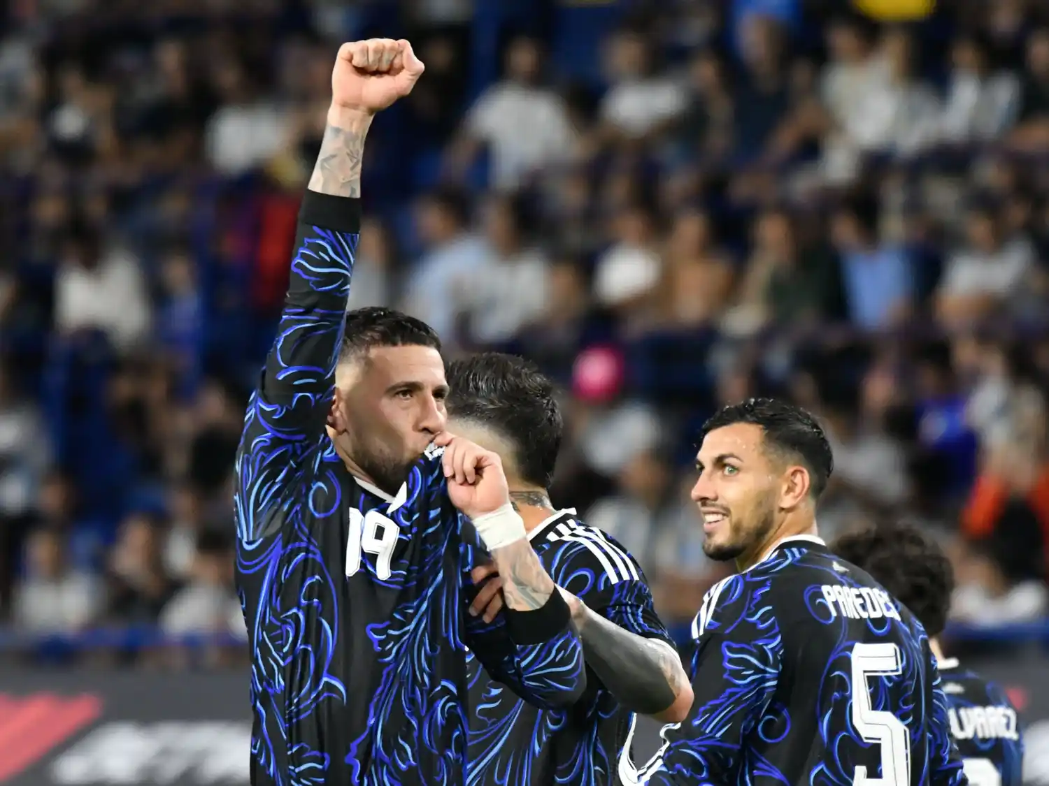 Otamendi recibió una amnistía de FIFA y podrá debutar con Argentina en el Mundial