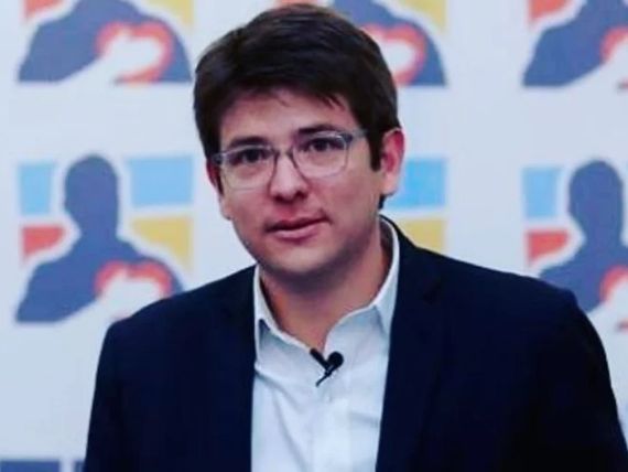 Gustavo Petro criticó duramente a la custodia del senador Uribe