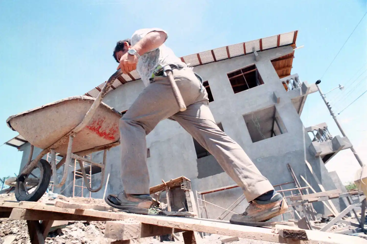 Los maestros mayores de obras piden la habilitación de la construcción