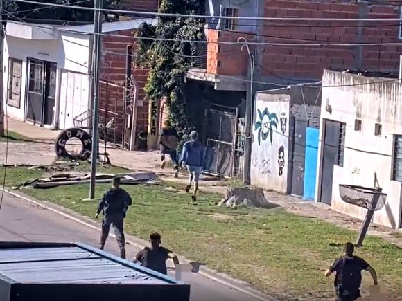 Video: impactante persecución y captura de dos delincuentes armados en San Miguel