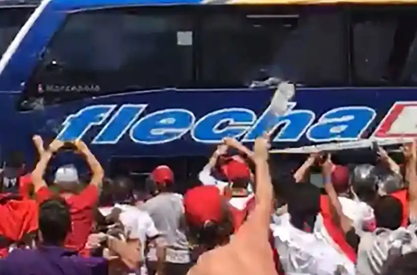 Un detenido por el ataque al micro de Boca