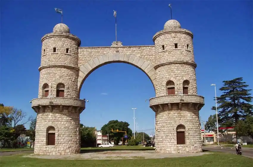 Por rebrote de coronavirus, Córdoba restringirá a un día las reuniones familiares