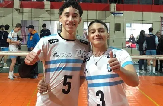 Con la 3 de la Selección. Ciro García Goñi posa junto a un compañero