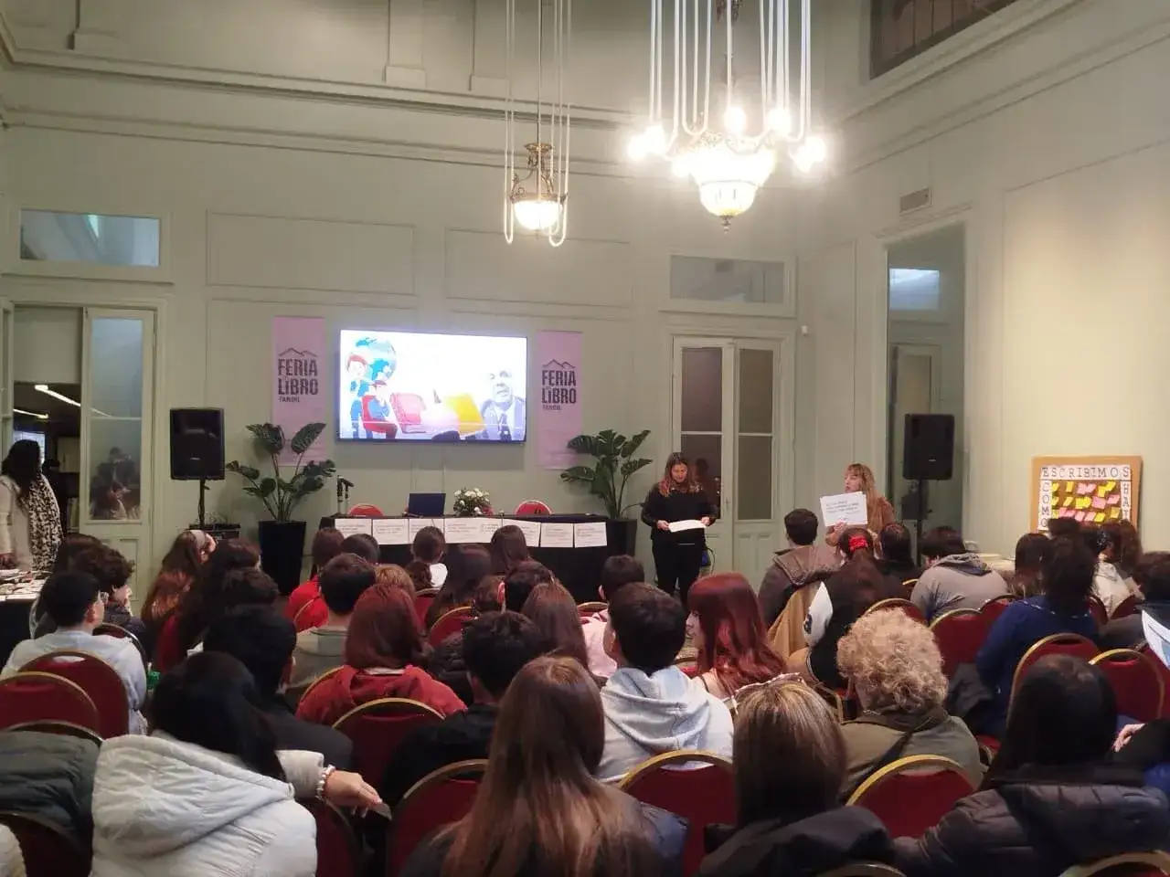 La actividad se llevó a cabo a sala llena.