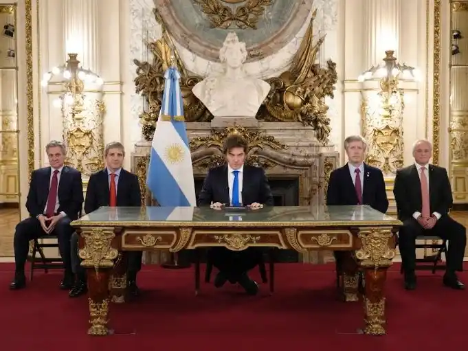 Milei desafió al Congreso y dio dos anuncios claves para blindar el equilibrio fiscal y frenar el gasto