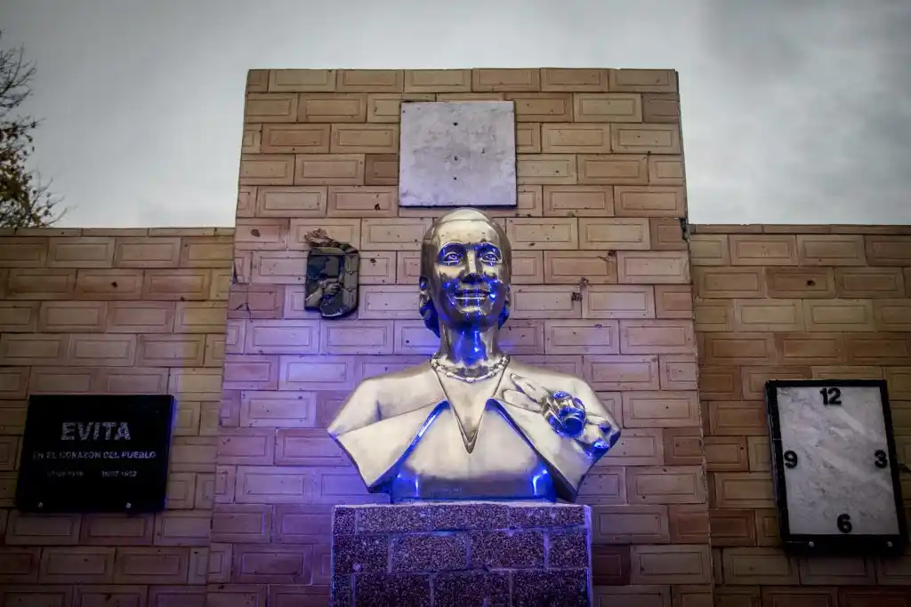 A 67 años de su partida, recordarán a Eva Perón en la plaza que lleva su nombre 