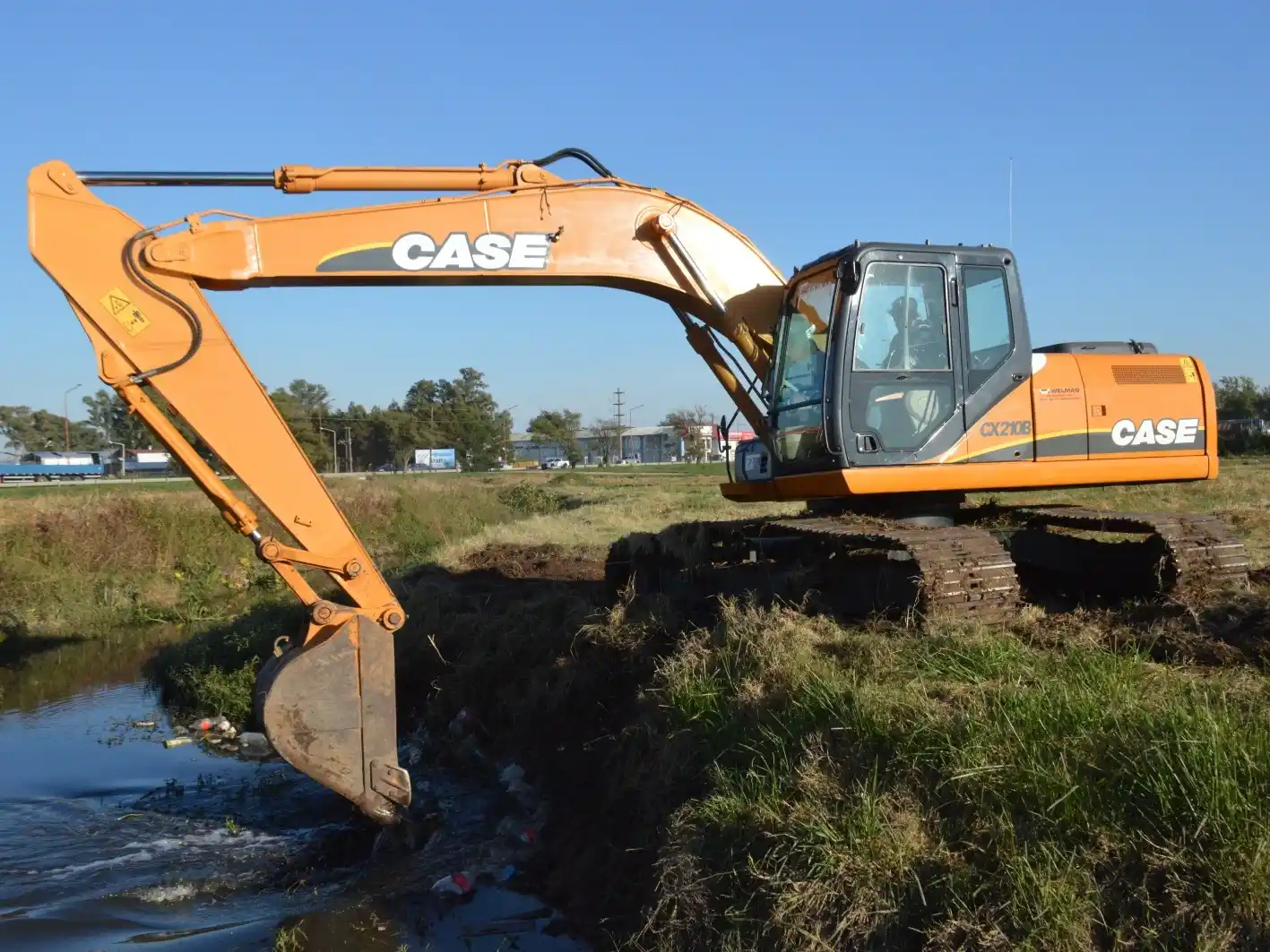 Según lo prometido, en el inicio de la semana se trabajó en el ensanchamiento de canales. Foto: MVT
