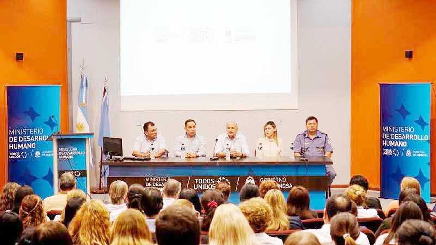 Jornada interinstitucional
sobre dengue en el HOCI